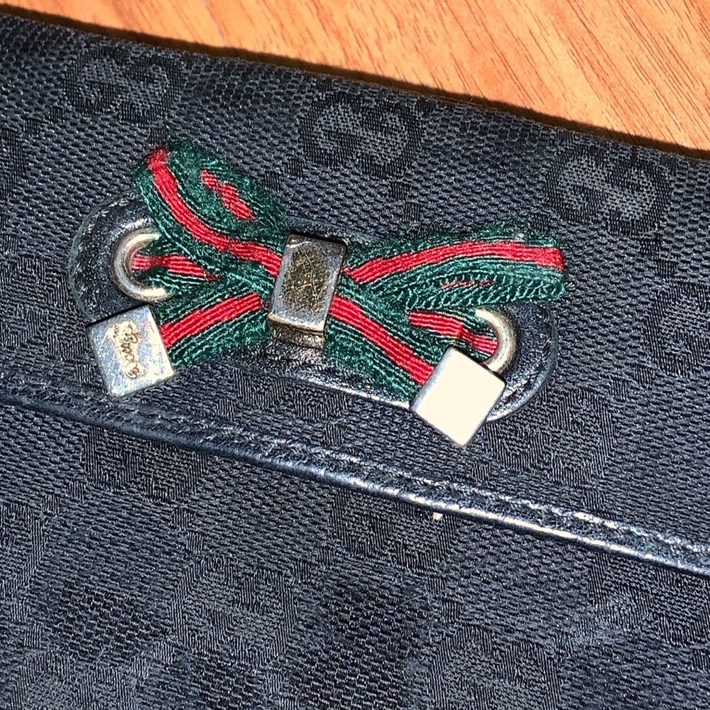 Authentic Gucci Monogram GG Canvas Flap Wallet with Bow - Picture 2 of 16